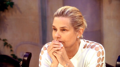 Yolanda Foster Goes Out Makeup-Free
