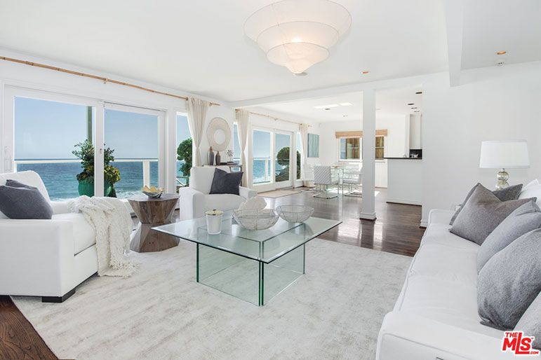 J-Lo and A-Rod's new Malibu living room