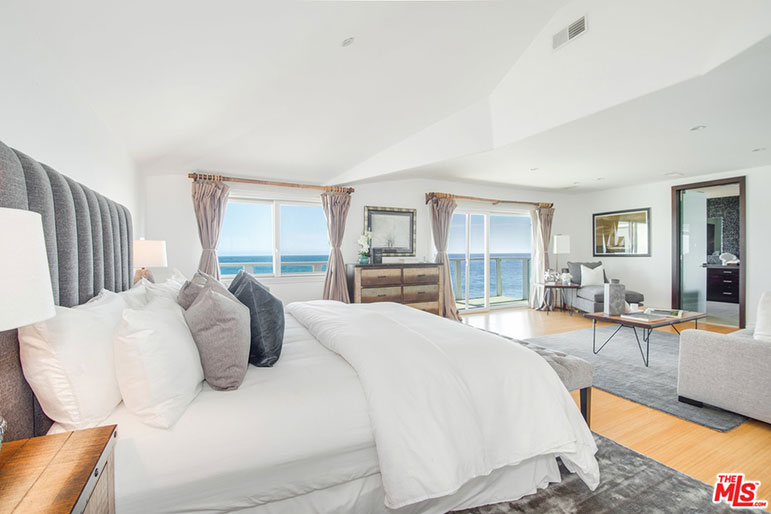 J-Lo and A-Rod's new Malibu bedroom