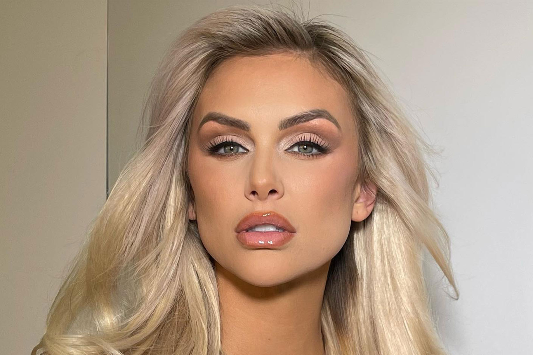 Lala Kent Shares a New Look at Her Palm Springs Pool & Backyard ...