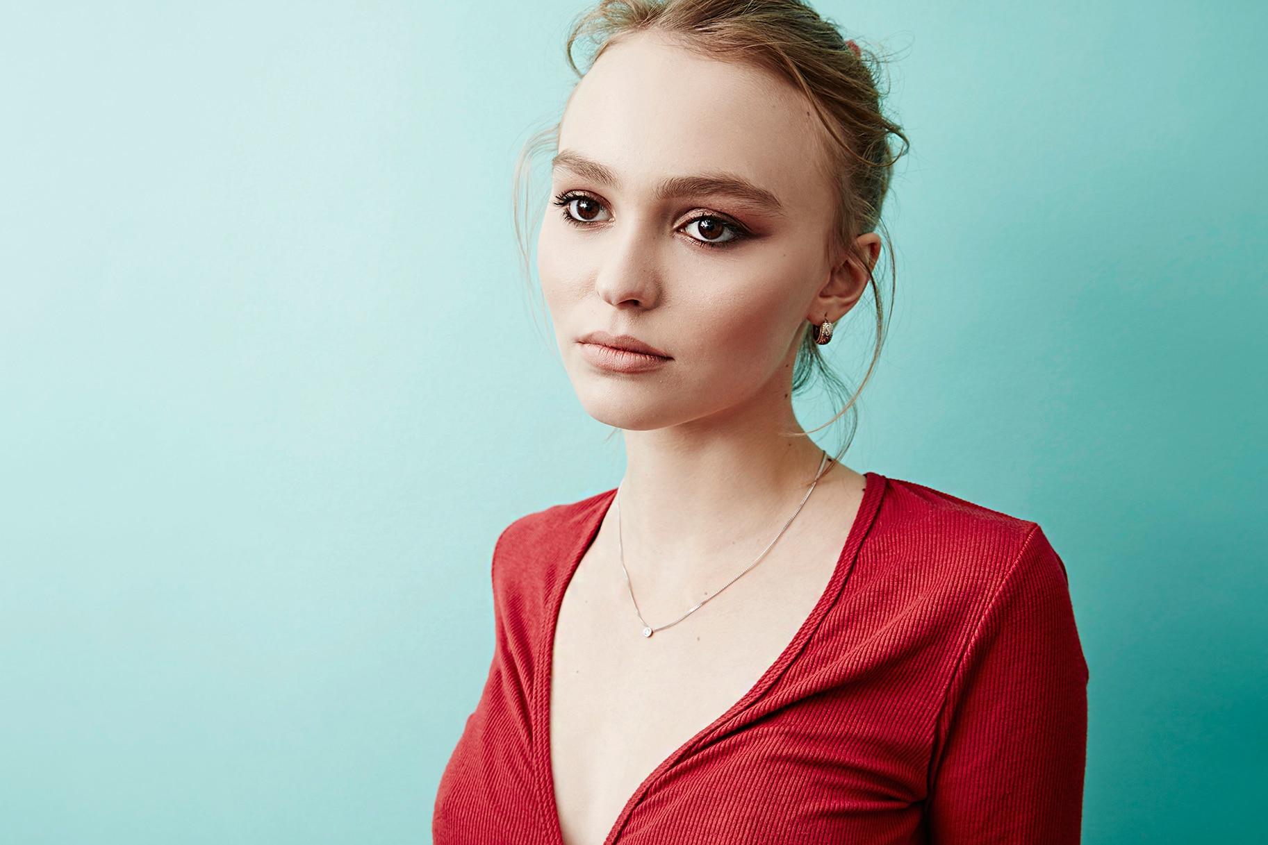 Lily-Rose Depp Chanel No. 5 style