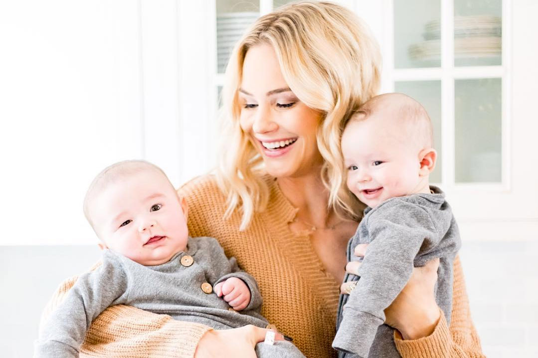 RHOC's Meghan King cuddles her twin sons, 2, after 'demanding $1 million'  from ex Jim Edmonds in nasty divorce – The US Sun