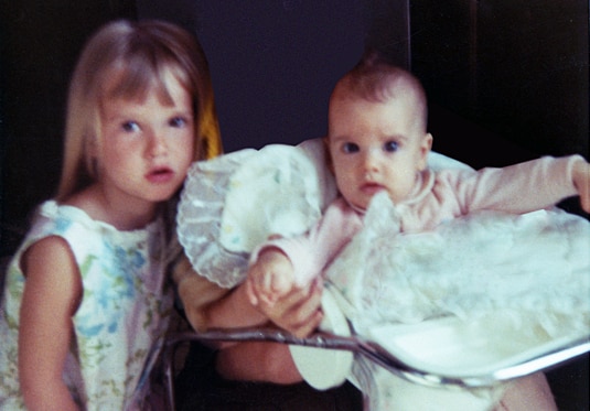 Kim Richards with her sister Kyle Richards when they were little girls.