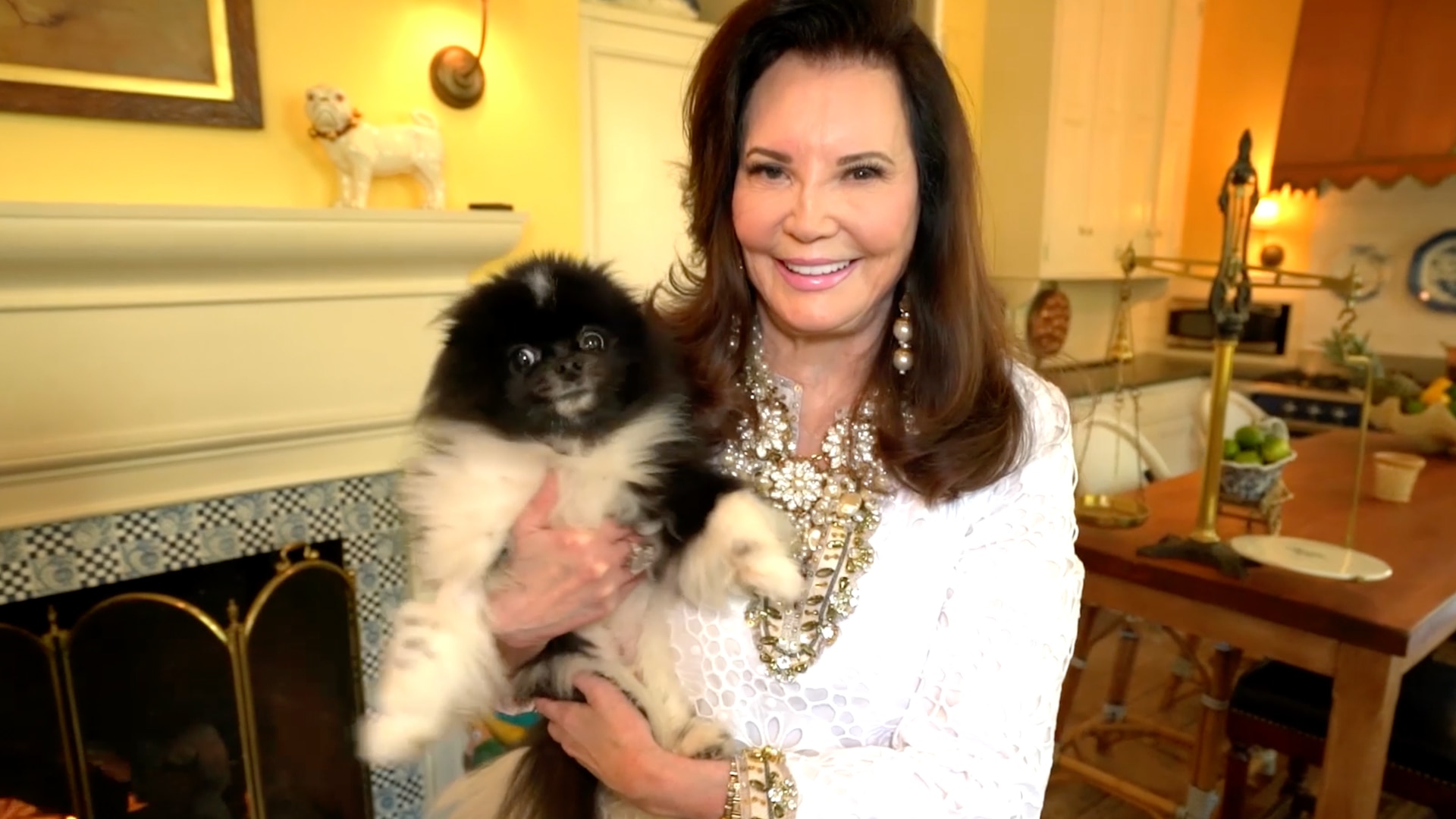 Watch Patricia Altschul Finally Gives a Full Tour of Her Breathtaking Charleston House Southern Charm Season 8 Video photo