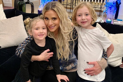 Dorit Kemsley together with her son and daughter Jagger and Phoenix.