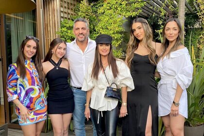 Daily Dish Rhobh Ig Kyle Richards Daughters Family Update