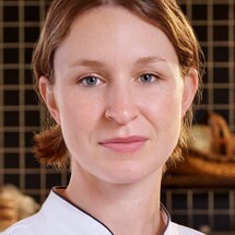 Top Chef Season 18 Headshot Sasha Gruman