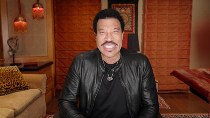 Lionel Richie says Debbie Reynolds Helped the Commodores