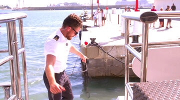 Watch Alex Radcliffe Plays Yacht Style Baseball With Johnny Damon Below Deck Mediterranean Season 5 Episode 15 Video