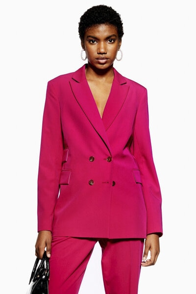https://www.bravotv.com/sites/bravo/files/styles/scale_600/public/2019-03/kyle-richards-pink-suit-rhobh-01.jpg?itok=JOnBfTkx