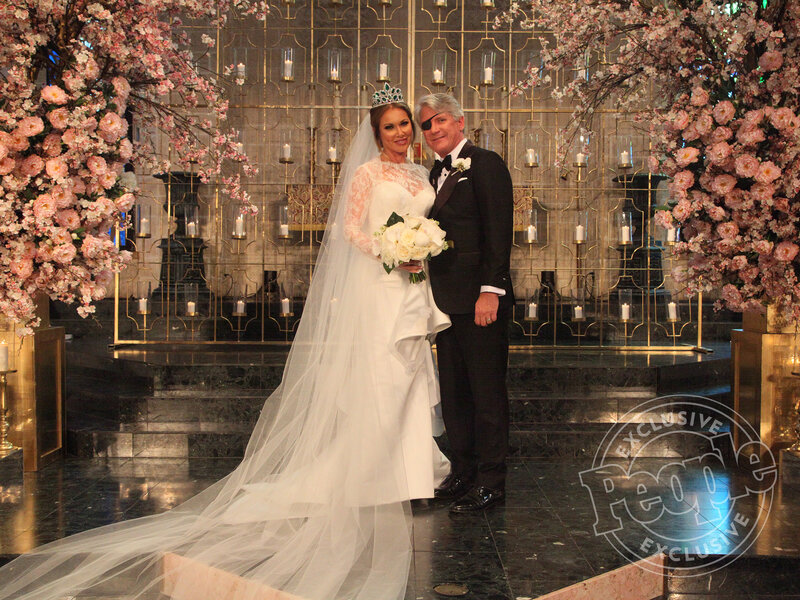 LeeAnne Locken Married: Wedding Dress, Emerald Crown Photos