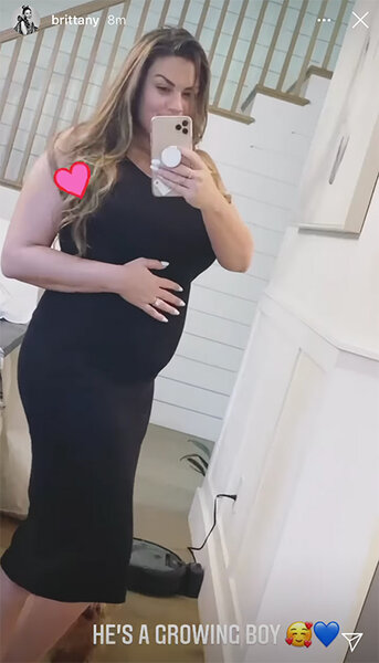 Brittany Cartwright Baby Bump 1