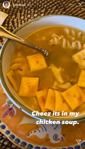 Lisa Rinna Cheez Its Soup 1