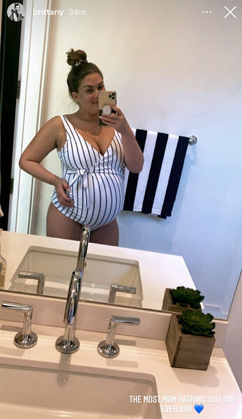 Brittany Cartwright Pregnant Body Bump