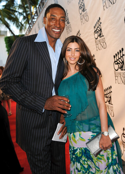 Scottie Pippen and wife Larsa Pippen arrives at the Destination Fashion 2009 event