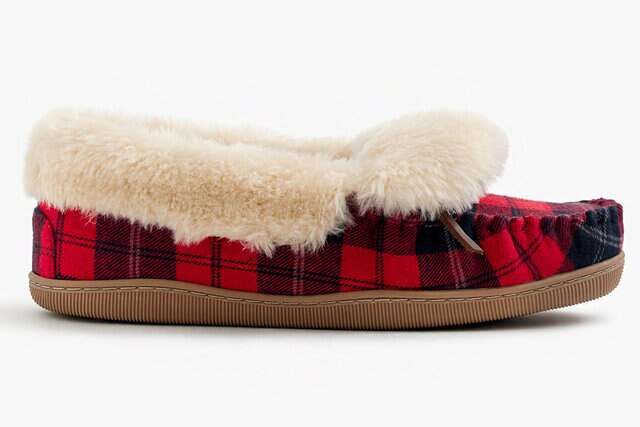 etiket Udover øverste hak 11 Cozy Slippers You Can Also Wear Outside | Style & Living