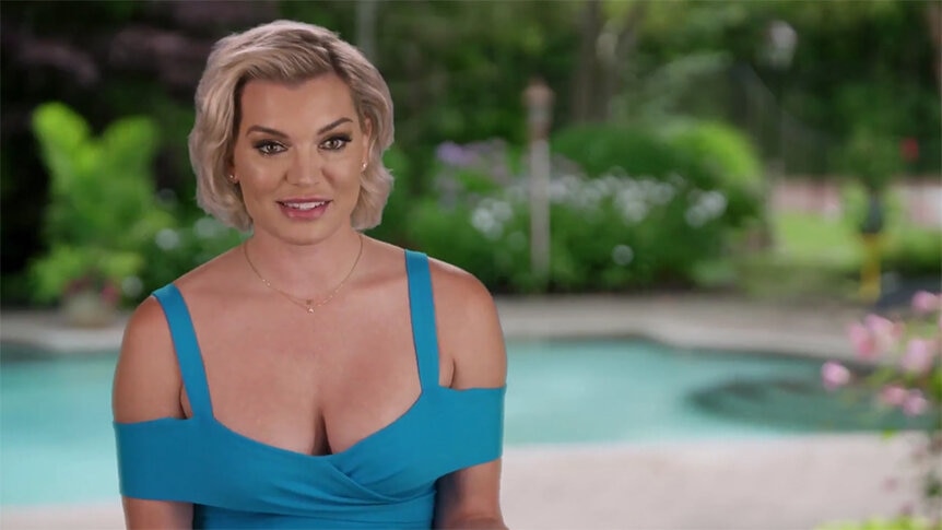 Summer House Interview Looks Lindsay