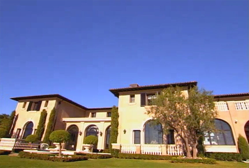 Heather Dubrow’s home exterior.