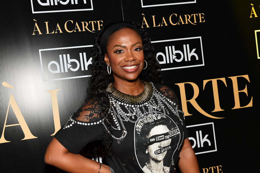 Real Housewives of Atlanta Star Kandi Burruss Makes Broadway Debut in  Chicago